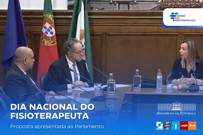 Representantes da Ordem apresentando na Assembleia da República a proposta de criação do Dia Nacional do Fisioterapeuta