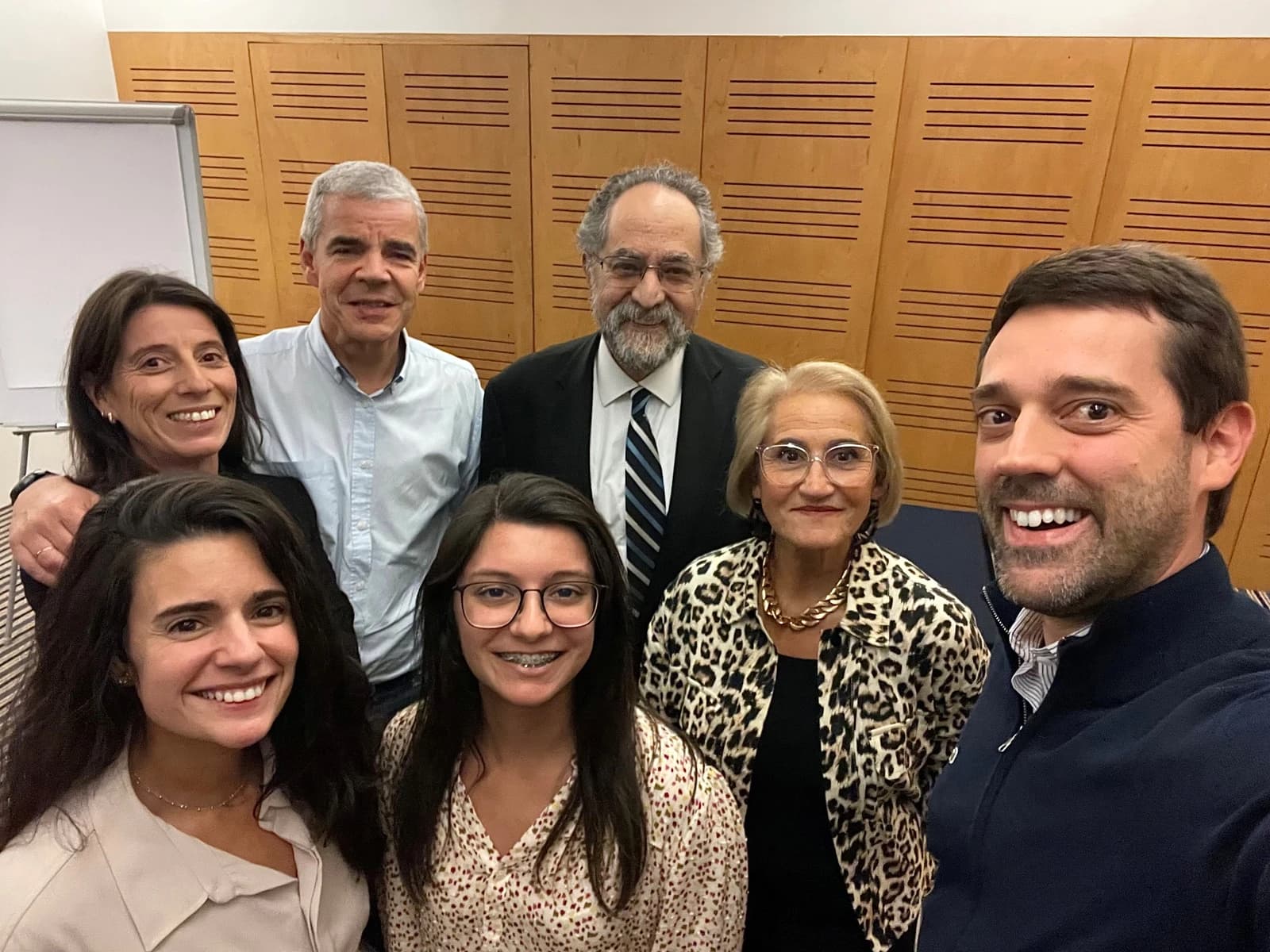 Fisioterapeutas reunidos na primeira Conversa à Porta Aberta, em Ponta Delgada